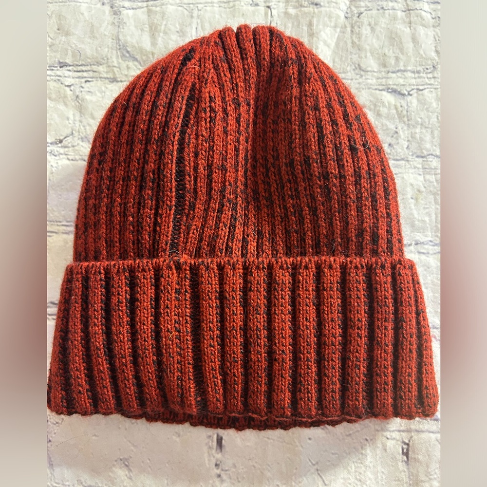 BRITTS KNITS MENS WINTER HARBOR BEANIE RUST RED COLOR ONE SIZE FITS MOST - Picture 3 of 9